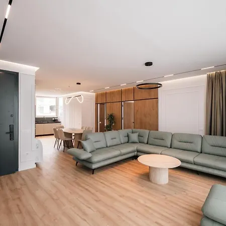 Skyline Penthouse Sarandë