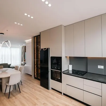 Skyline Penthouse * Sarandë