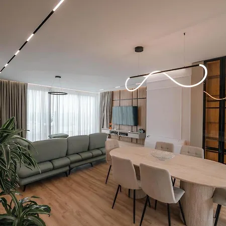 Skyline Penthouse