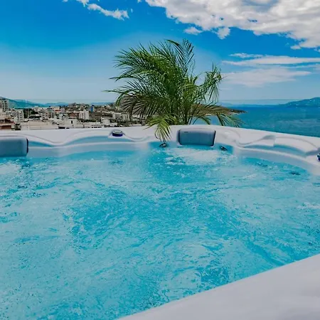 Skyline Penthouse Apartment Sarande